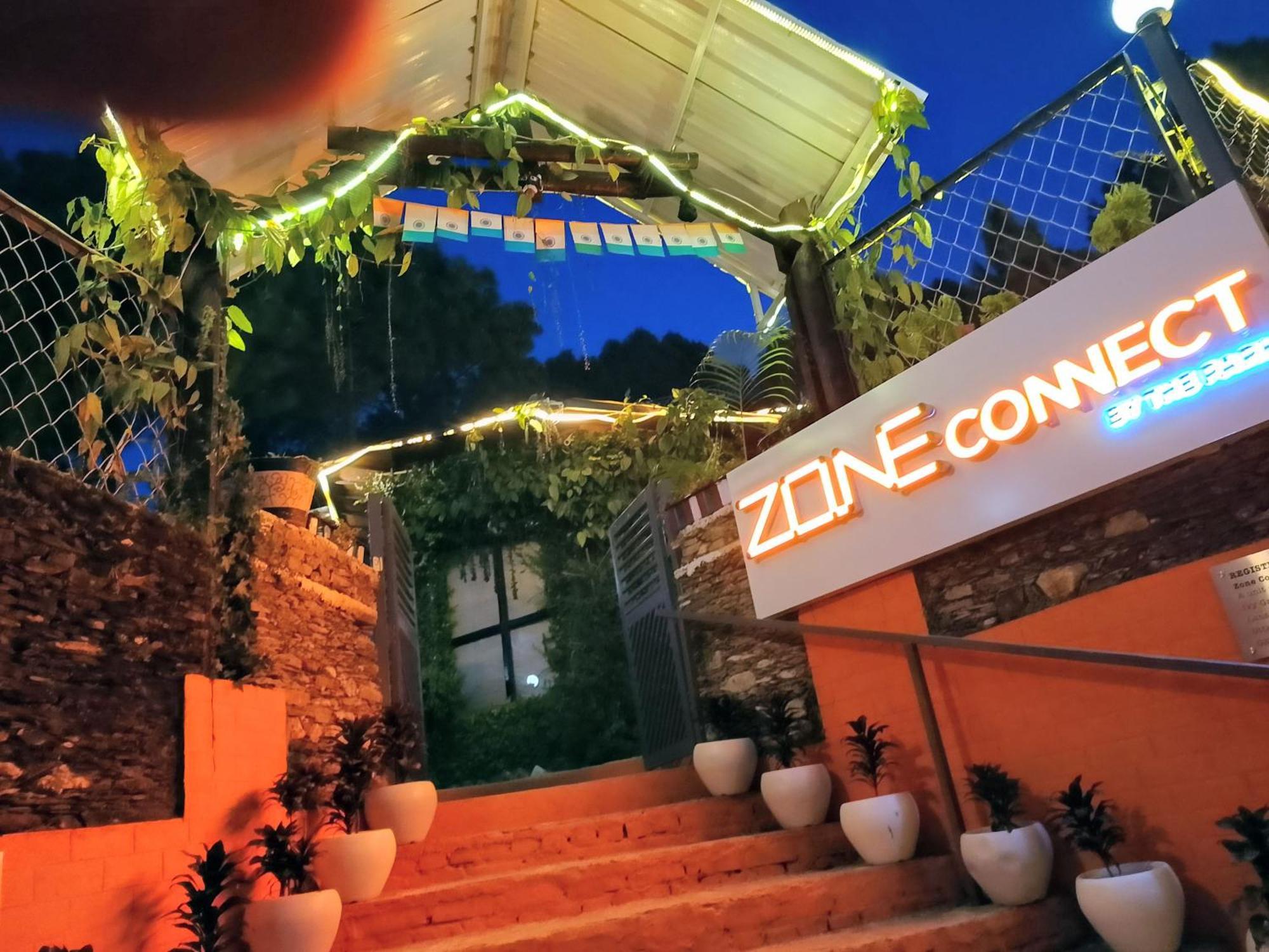 Zone Connect By The Park, Lansdowne Hotel Exterior photo
